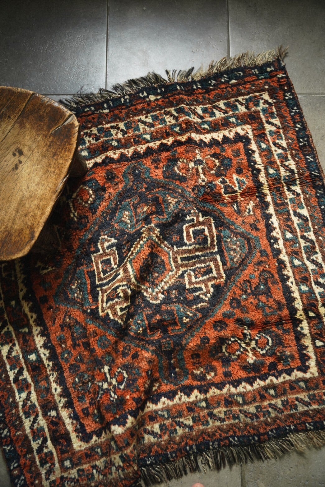 1393-Semi Antique Khamseh rug