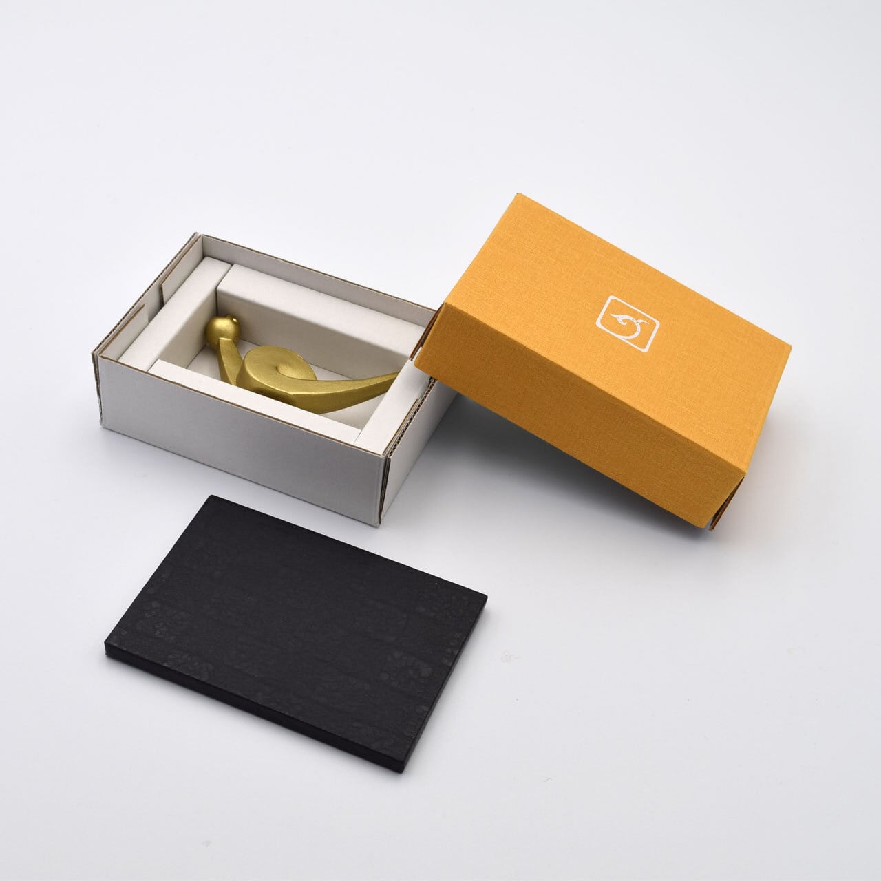 2025年十二支をモチーフにした金属製の置物》干支 巳（み／へび）｜銀