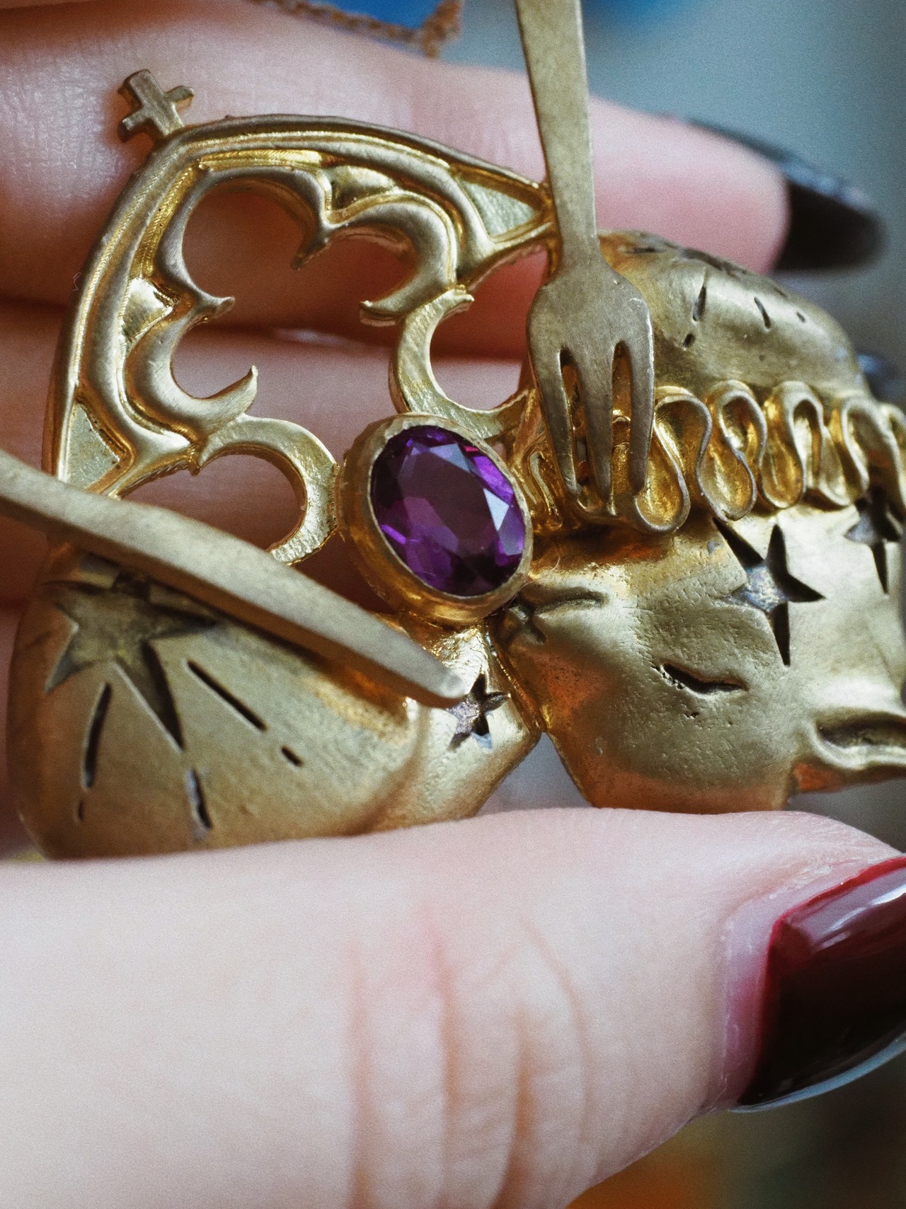 色彩羊ｲﾛﾋﾂｼの首飾り 真鍮  アメジスト