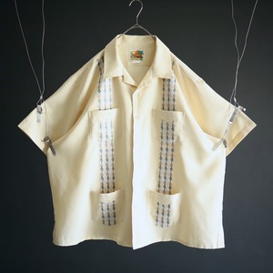 over silhouette embroidery & 4 pockets design cuba shirt