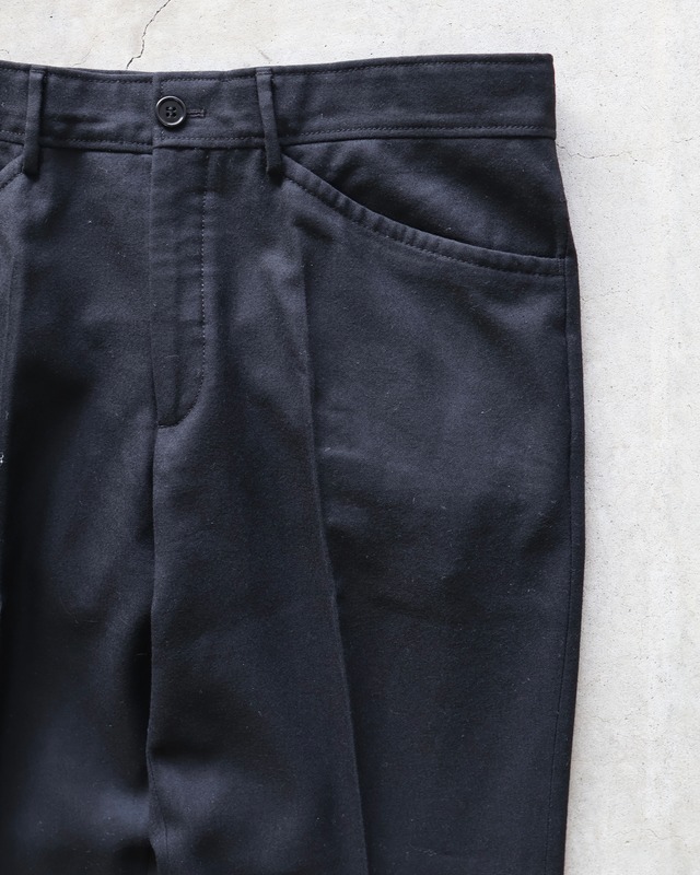 【MIUMIU】cropped trousers