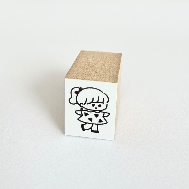はんこ「夏のおんなのこ」