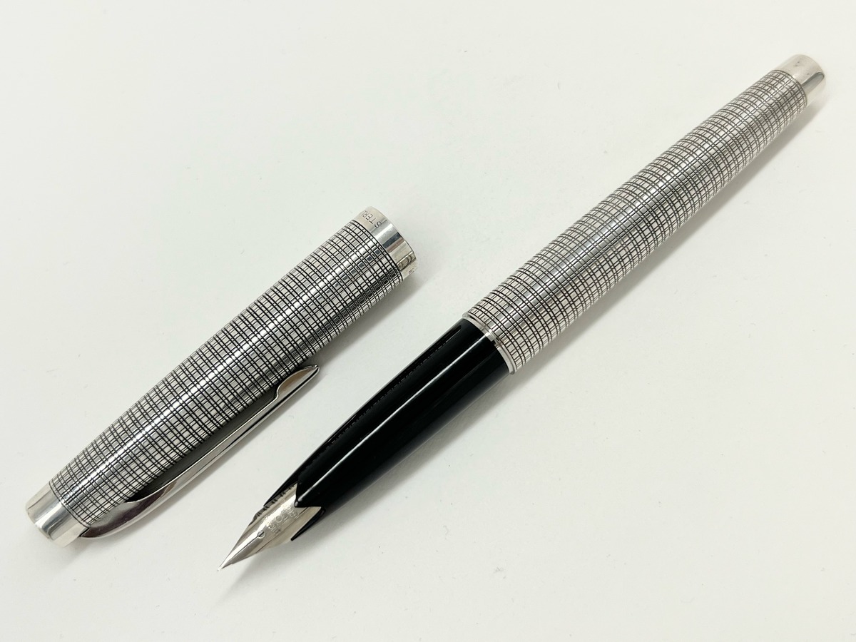PLATINUM プラチナ 万年筆 黒 18K 18金 細字 未使用（未使用/希少 