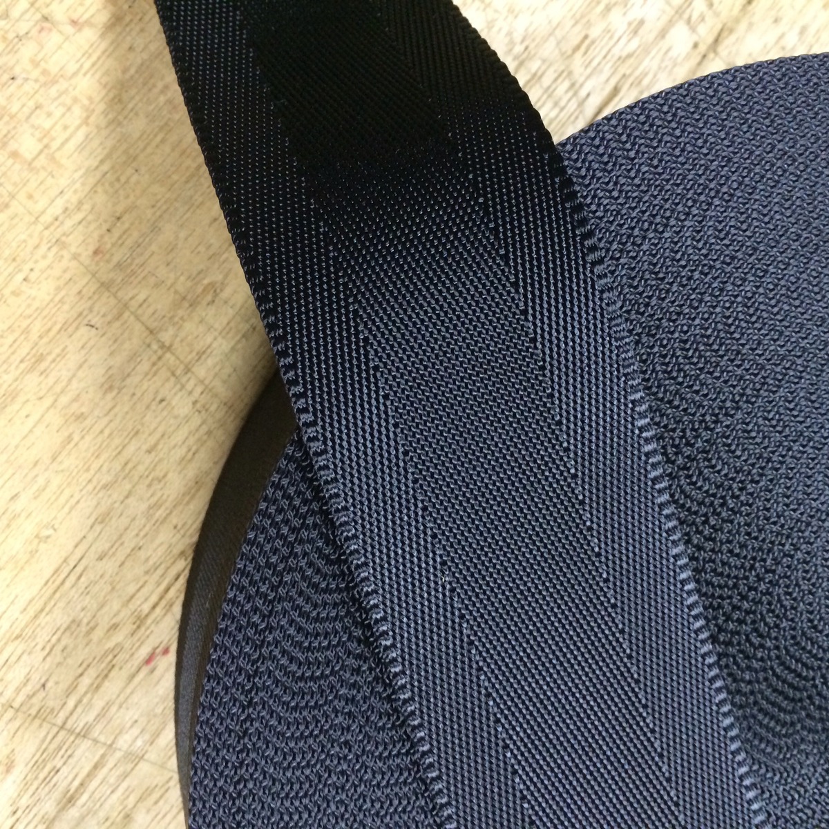 ナイロン ベルト シート織 38mm幅 1 3mm厚 黒 10m単位 トーキョービニール