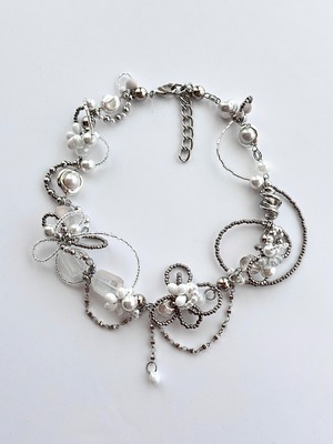 SILVER BLOOM necklace.