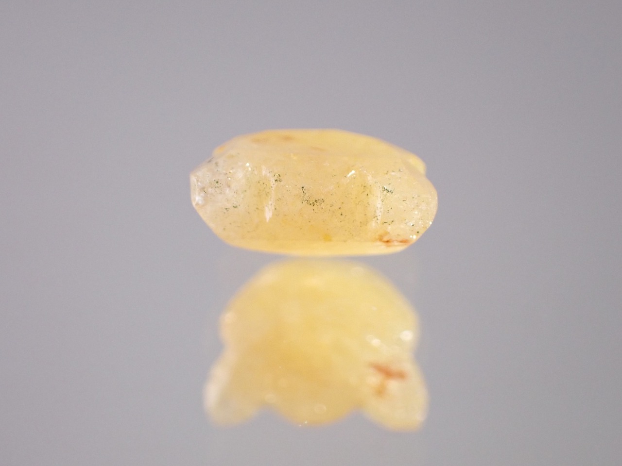イエローアベンチュリン（猫カット）　1.51ct　[C13‐549]