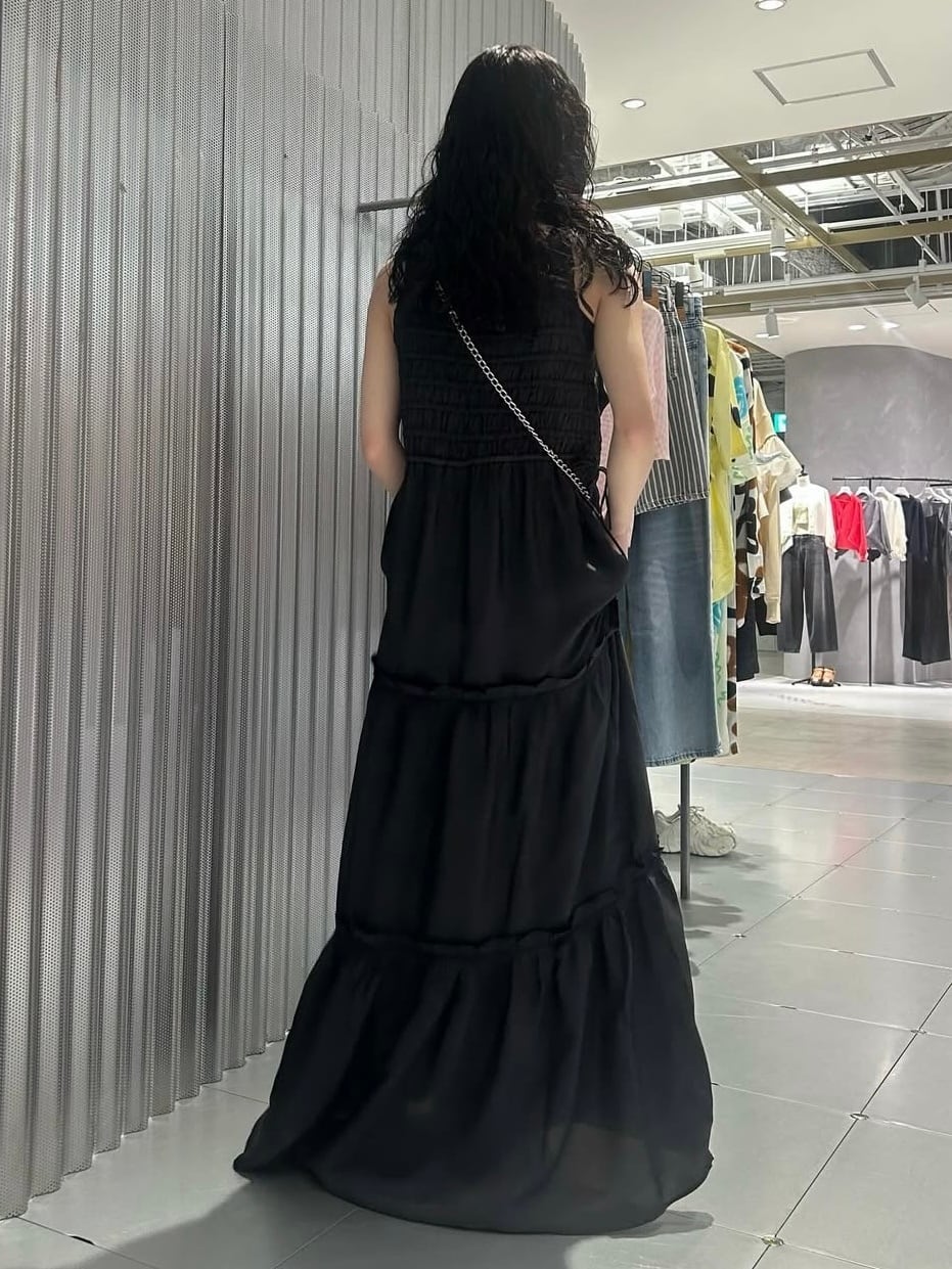 25AW】GANNI ガニー / Black Smock Tie dress / ワンピース | TRENT online