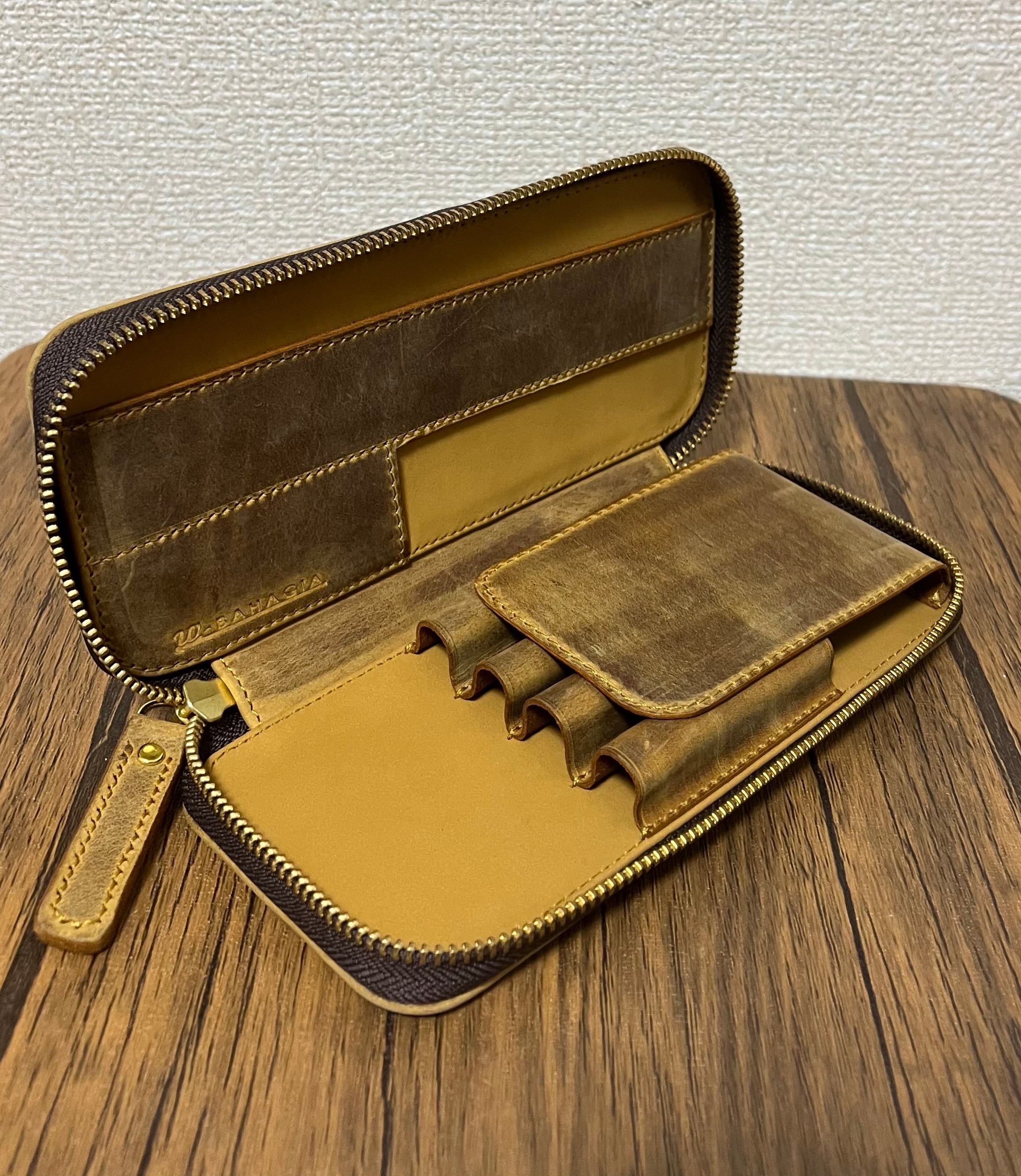 バハギア ペンケース ラウンドジップ型 クレイジーホース Italy