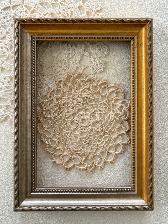 フランス Vintage ヴィンテージ Roseの刺繍 ドイリー プチポワン 敷物 ハンドメイド素材 インテリア小物 カットワーク