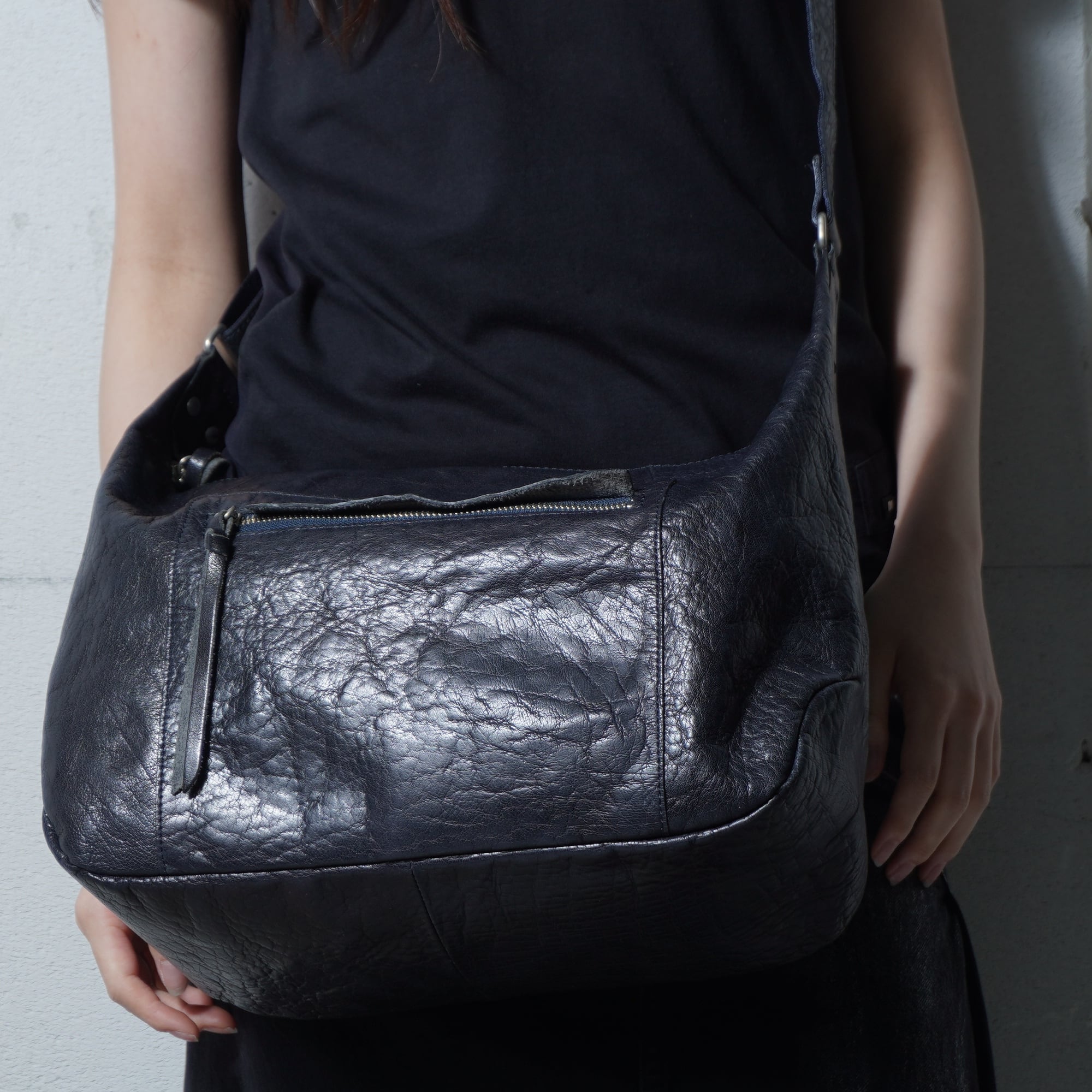 Vivienne Westwood】ヴィヴィアンウエストウッド オーブロゴ レザー