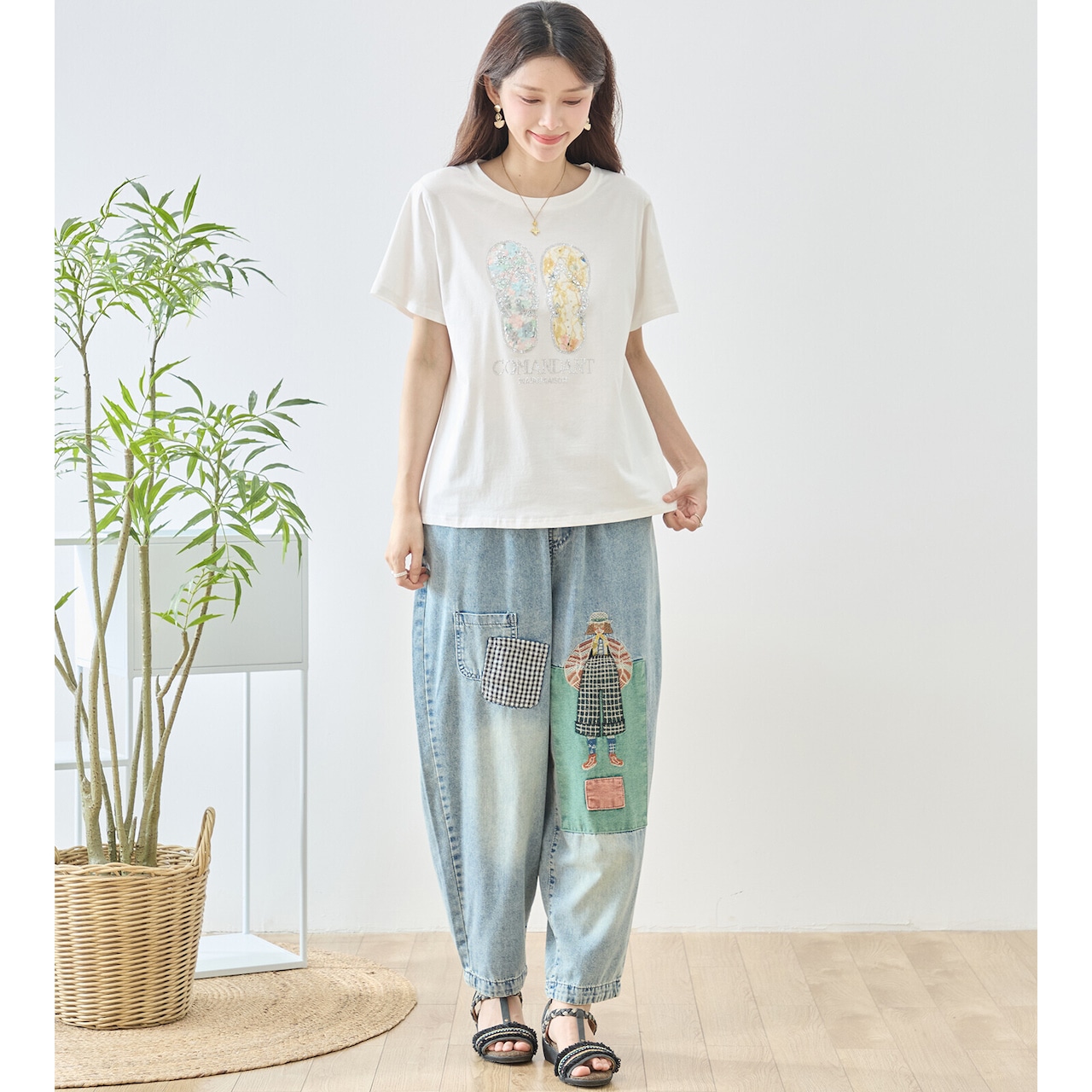 TRUBE 花柄フリップフロップサンダルイラスト半袖Tシャツ【M~L】ホワイト