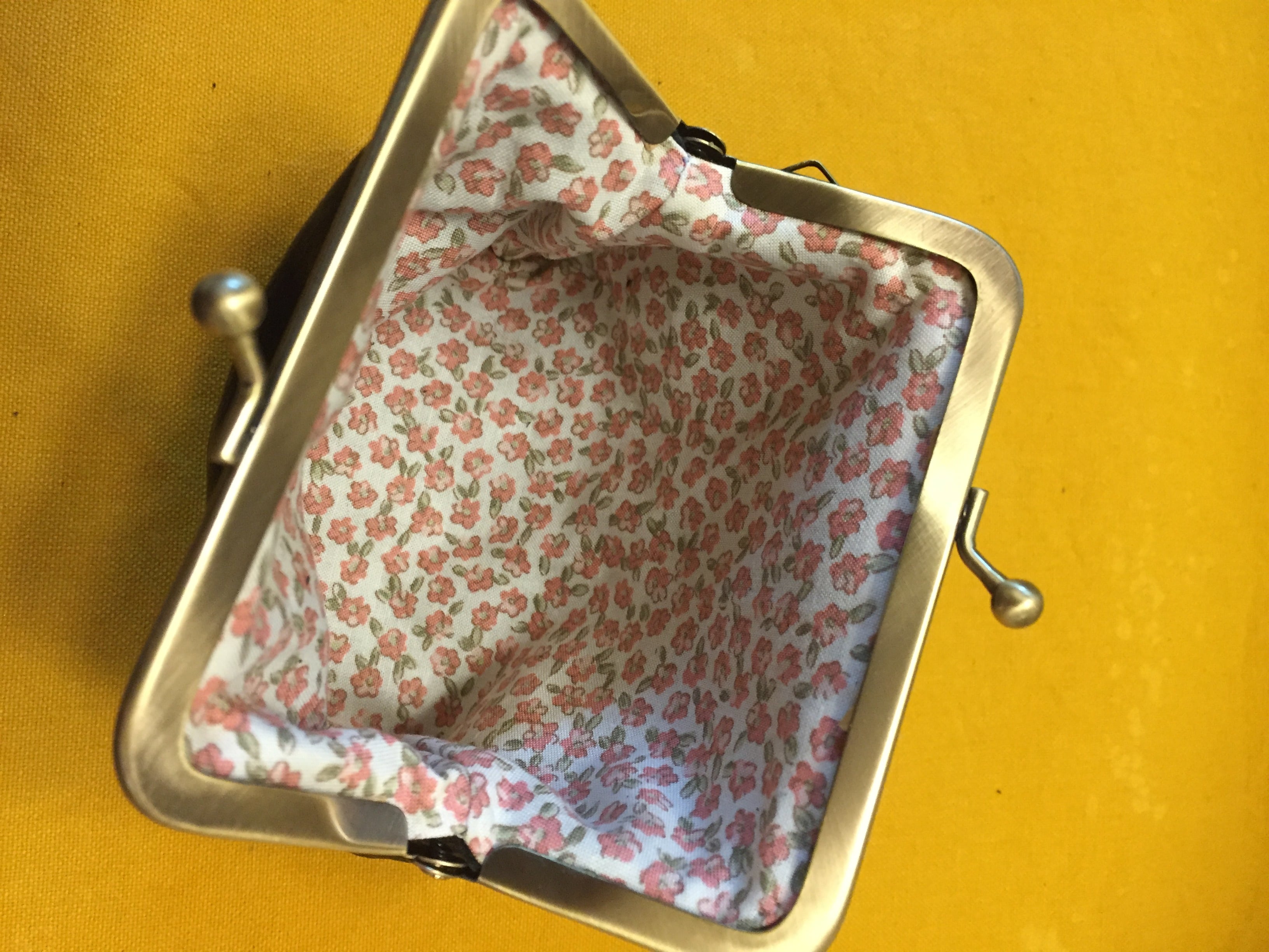 本革 がま口四角タイプ 黒 | Cuddly1139