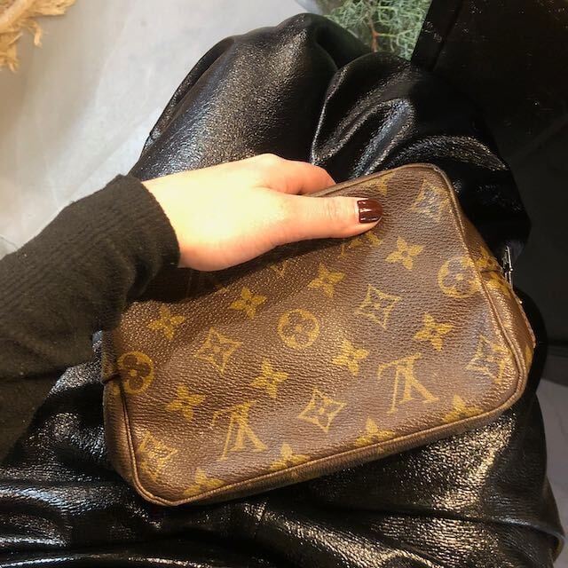 LOUIS VUITTON ⭐︎ルイ ヴィトン　ポーチ トゥルース・トワレット18　メイクポーチ　クラッチバッグ　モノグラム ブラウン/1220181  | number12 powered by BASE