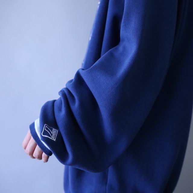 "刺繍" COWBOYS logo design over silhouette sweatshirt