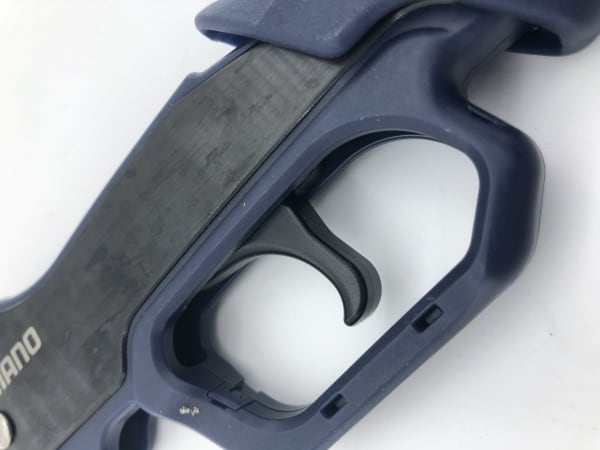 シマノ フィッシュグリップUE301T黒 中古品 【GW限定セール シマノ フィッシュグリップUE301T黒 中古品 【GW限定セール