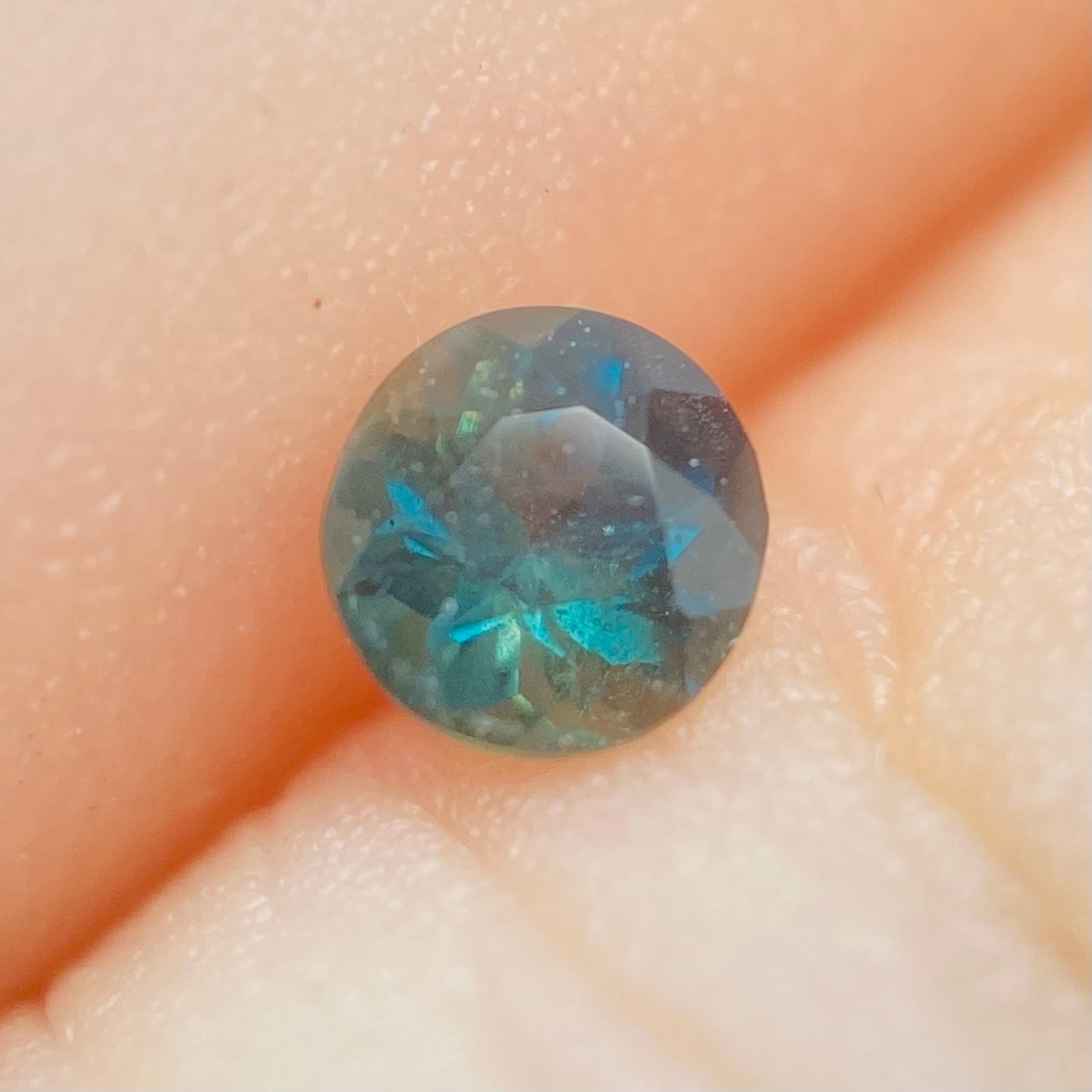 レア、原石終了のバイカラーラズライト3