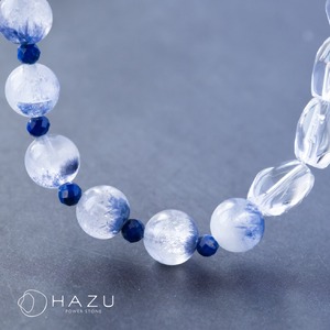 青い花が舞う高品質デュモルチェ［デュモルチェライト／ラピスラズリ／水晶］