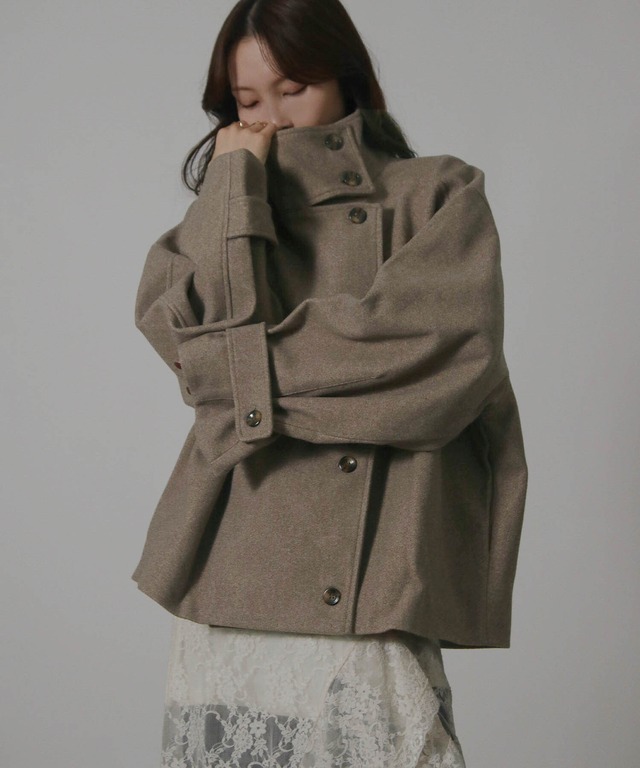 ショート丈スタンドカラーコート