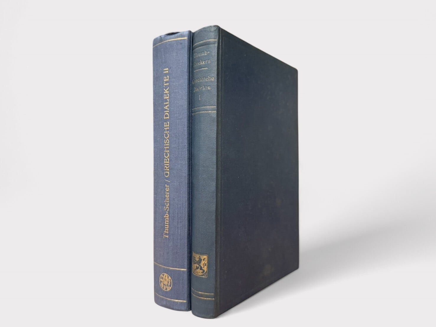 【SG132】Handbuch der griechischen Dialekte. Erster Teil von. Albert Thumb. Zweite erweiterte Auflage von E. Kieckers und A.Scherer, Compleat set in 2 volumes(1932.1959) /Albert Thumb