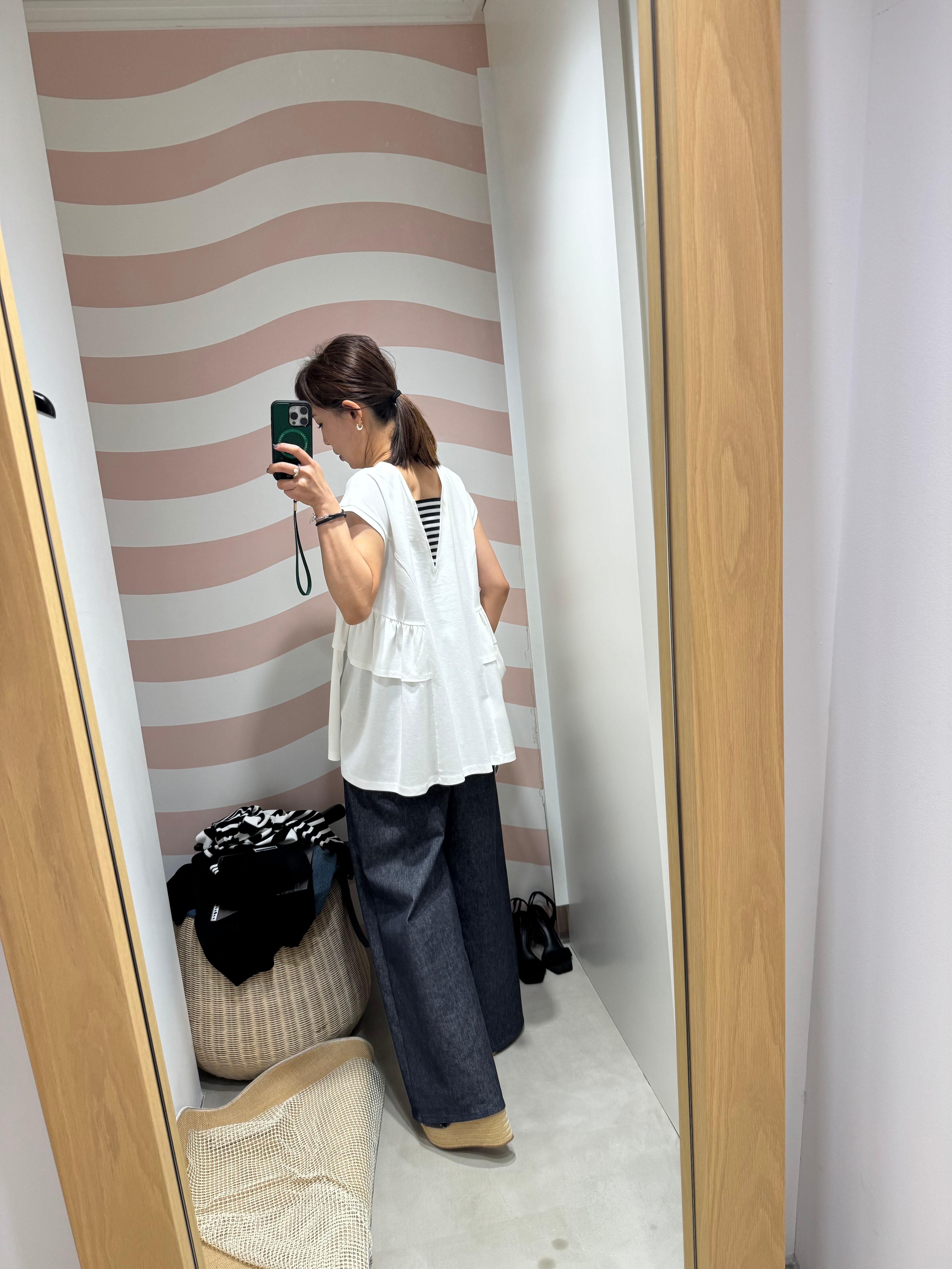 ボーダーズアットバルコニー バックボーダーTEE 2色展開 | FLICKA ASHIYA