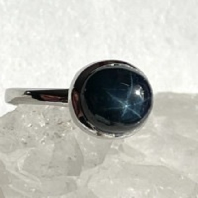 【バンコクでアチューメント済】【レア】【超美石】スターサファイア　　シルバーリング　11.5号　5329