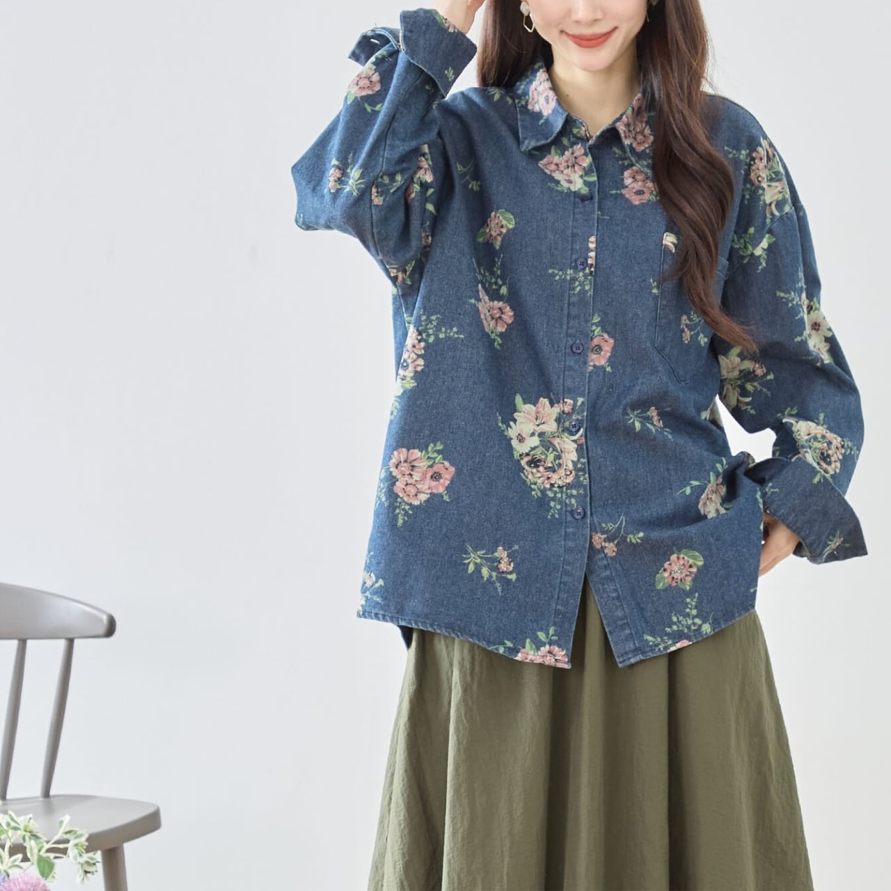 新作][TRUBE]フラワープリントデニムシャツ 長袖シャツ 花柄
