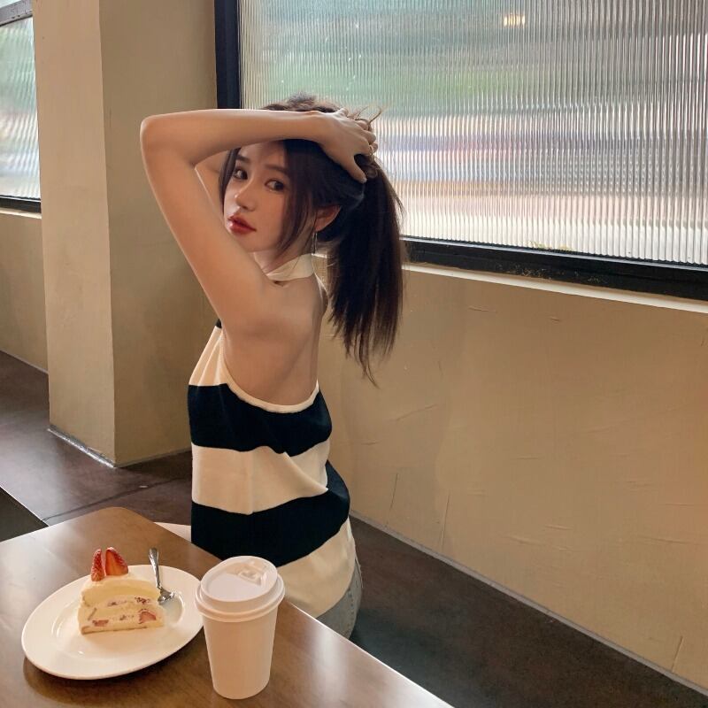 ストライプニットホルターストラップレスシャツ スプリングノースリーブトップス 春物 ブラックストロベリース14783558399