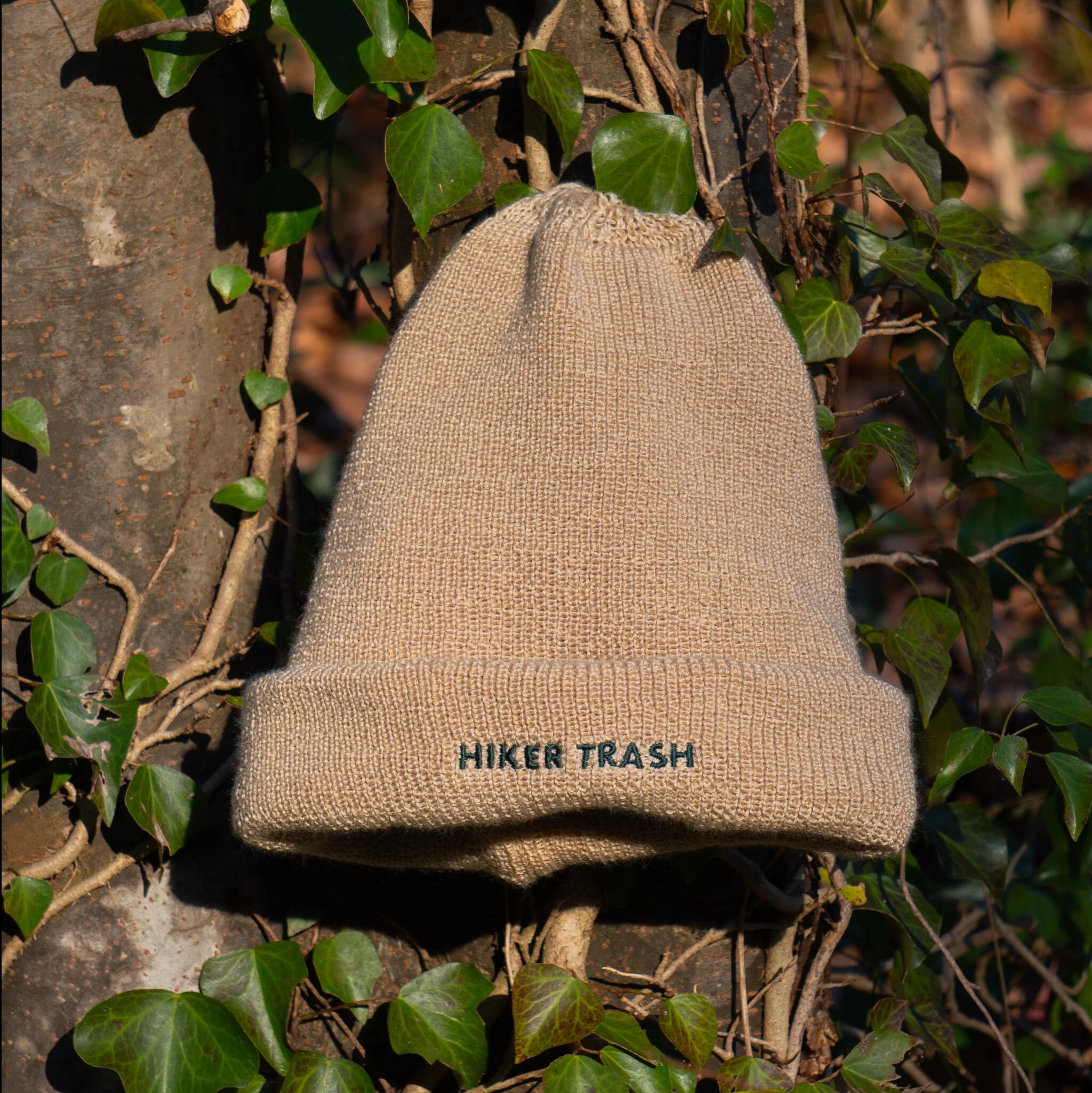 HIKER TRASH / DO NOT SLEEP BEANIE | NEOALPS ONLINE STORE