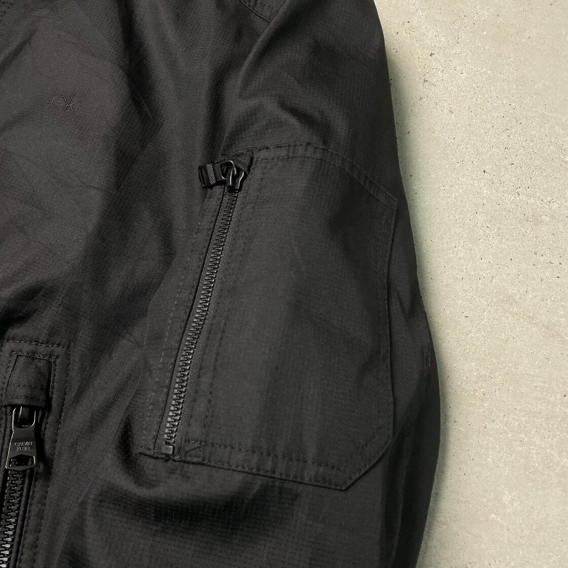 00年代 CALVIN KLEIN CK カルバンクライン ハイネックブルゾン 