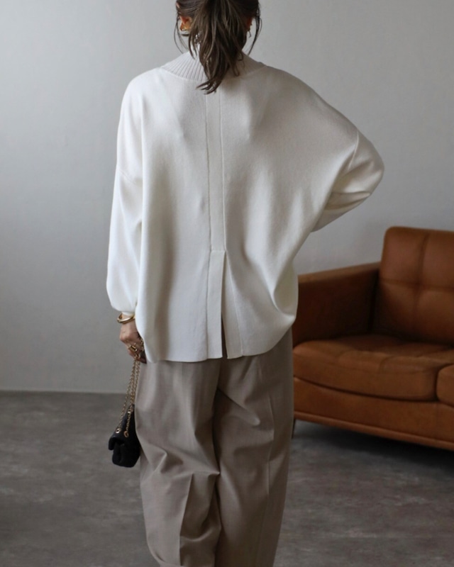 静電気防止前後2WAYタートルネックニット