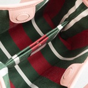 グッチ GGエンブレム スモール バケットバッグ ピンク レザー AW25