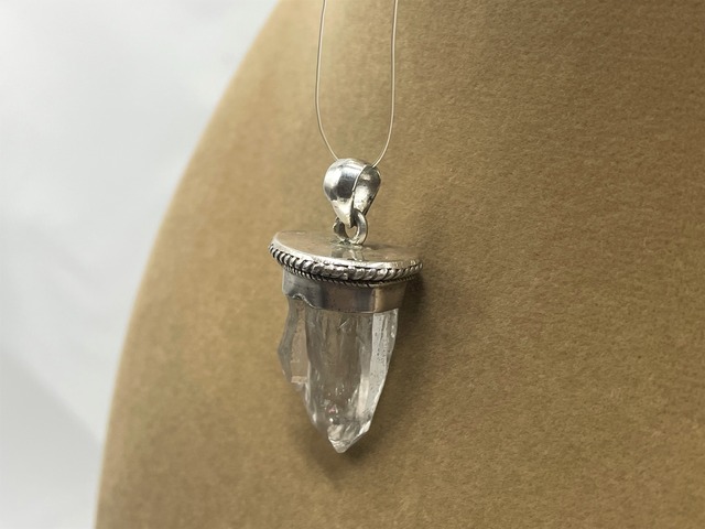 シルバーペンダントトップ（ヒマラヤ水晶タントリックツインポイント）