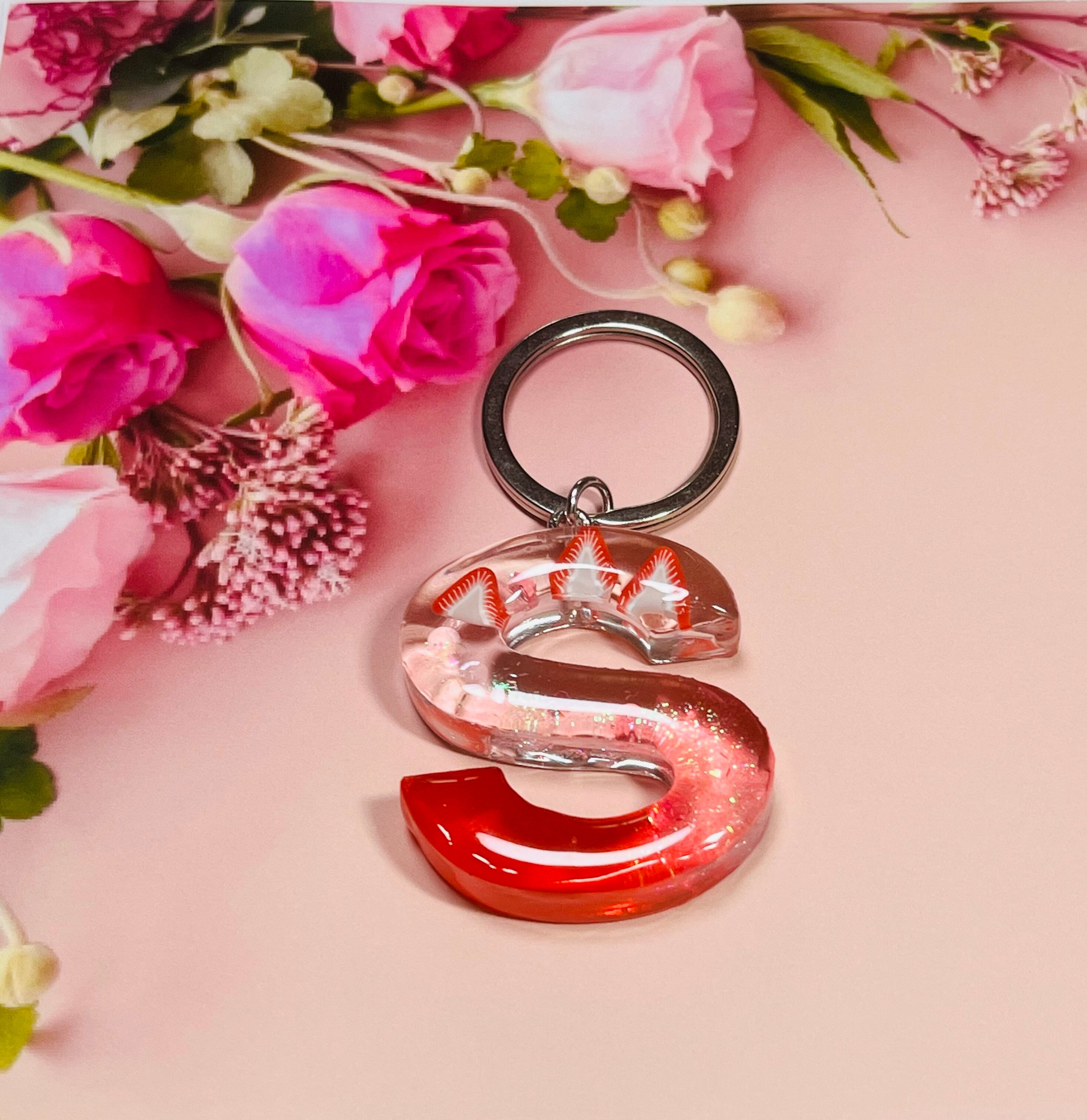 いちごのイニシャルキーホルダー | Pay ID