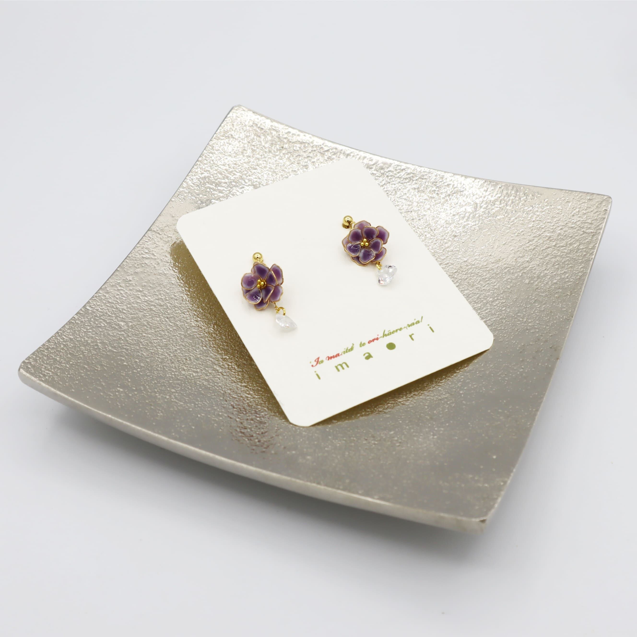 saintpauliaピアス