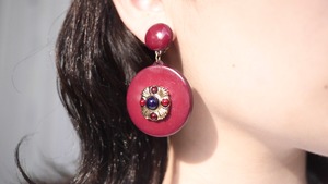 vintage earrings.