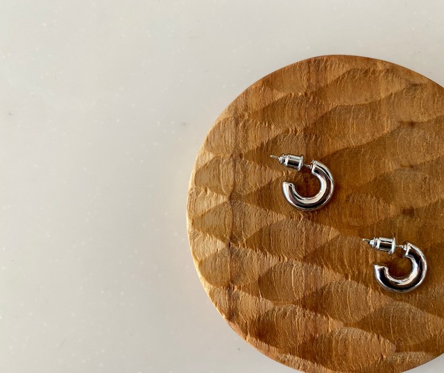 maru motif  pierce