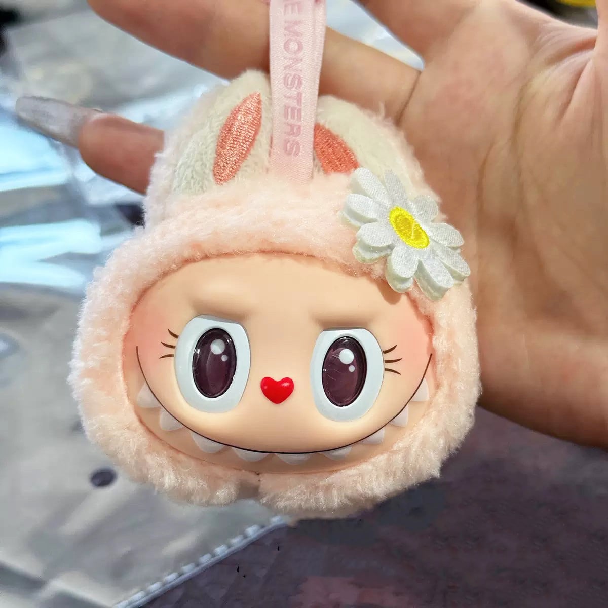 新作登場 超萌え mokoko!まんまる大頭が可愛い!ふわふわLabubuマスコットチャーム 柔らかぬいぐるみ バッグチャーム バッグにもキーホるにも 癒しのぬいぐるみ