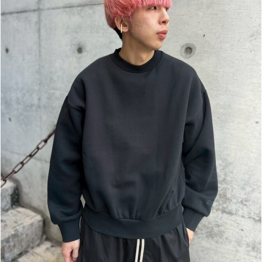 ESSENTIALS】Classic Fit Fleece Crewneck | AYIN