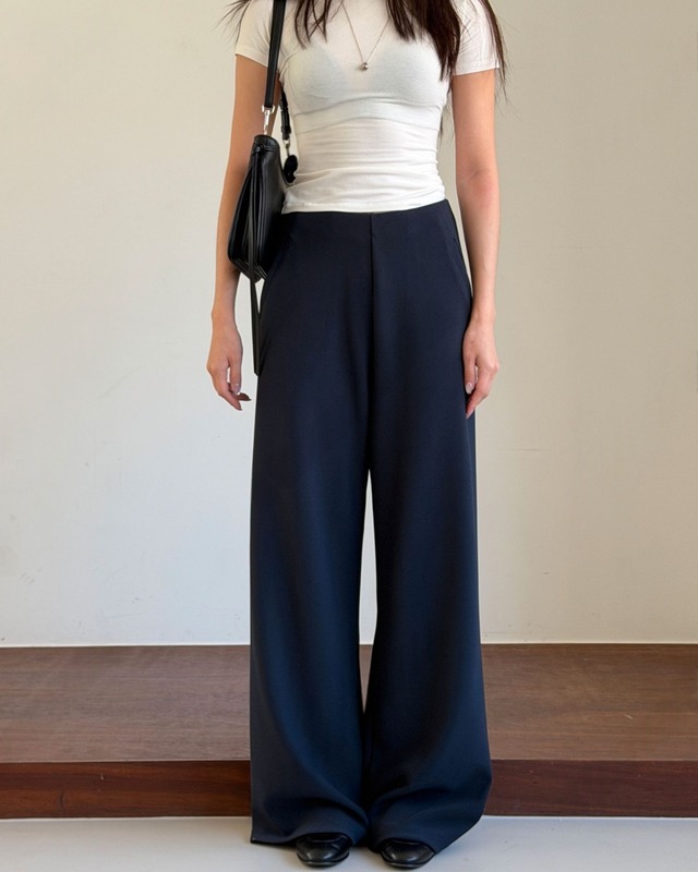 ストレートシルエットワイドスラックスパンツ