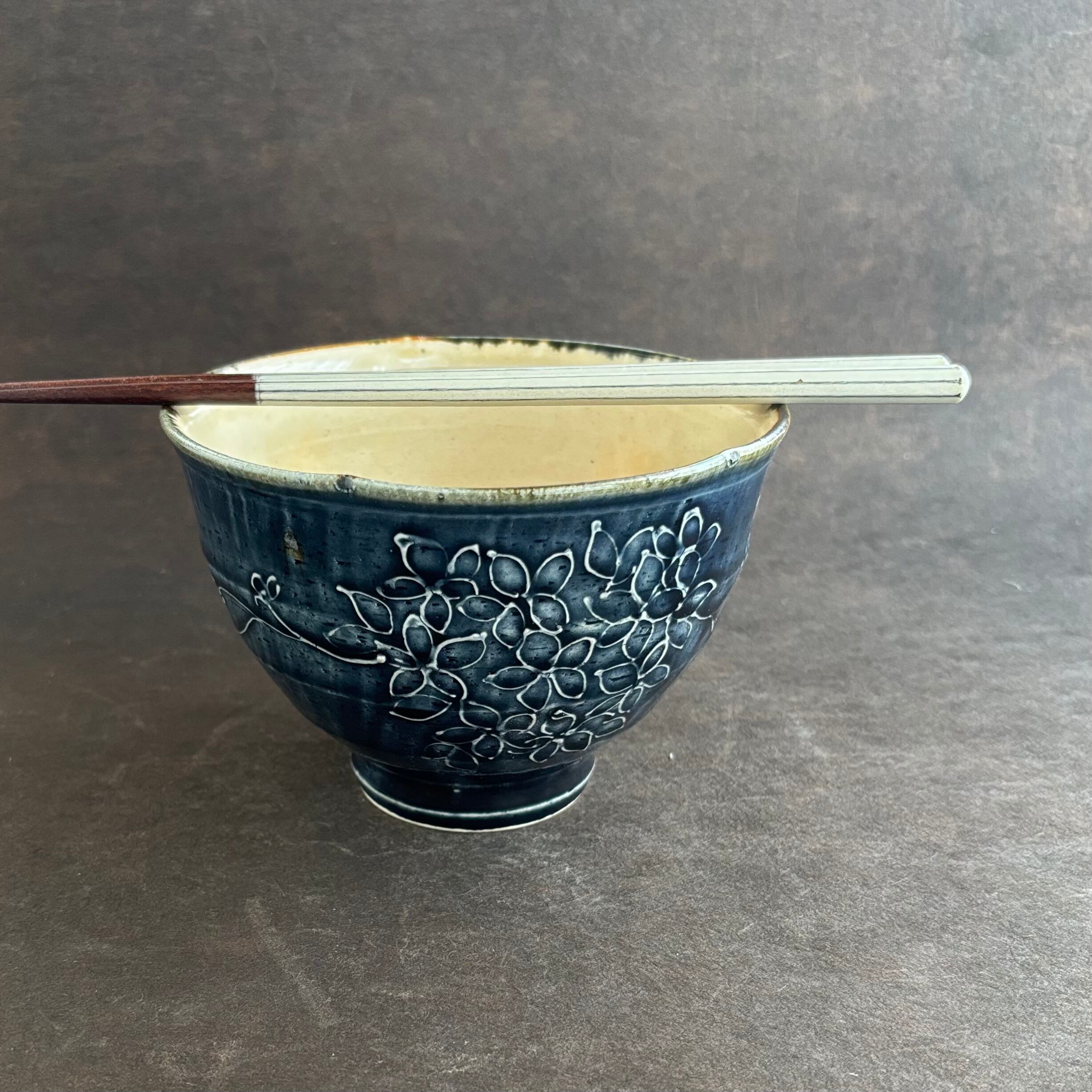 土和のルリエフ 藍釉 花形丼ぶり