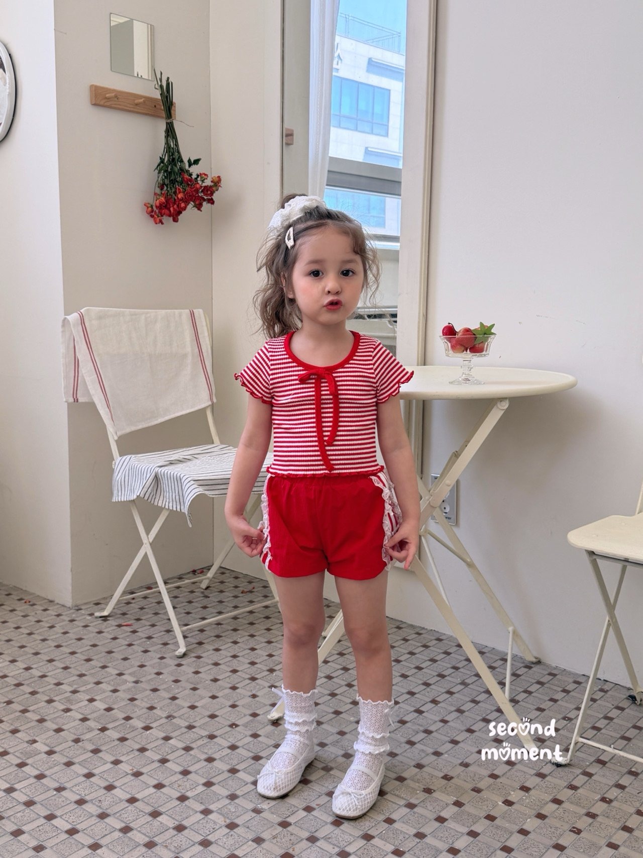 [second moment] Striped ribbon tee (JS/JM/JL) / [세컨드모먼트] 단가라리본티 (JS/JM/JL)