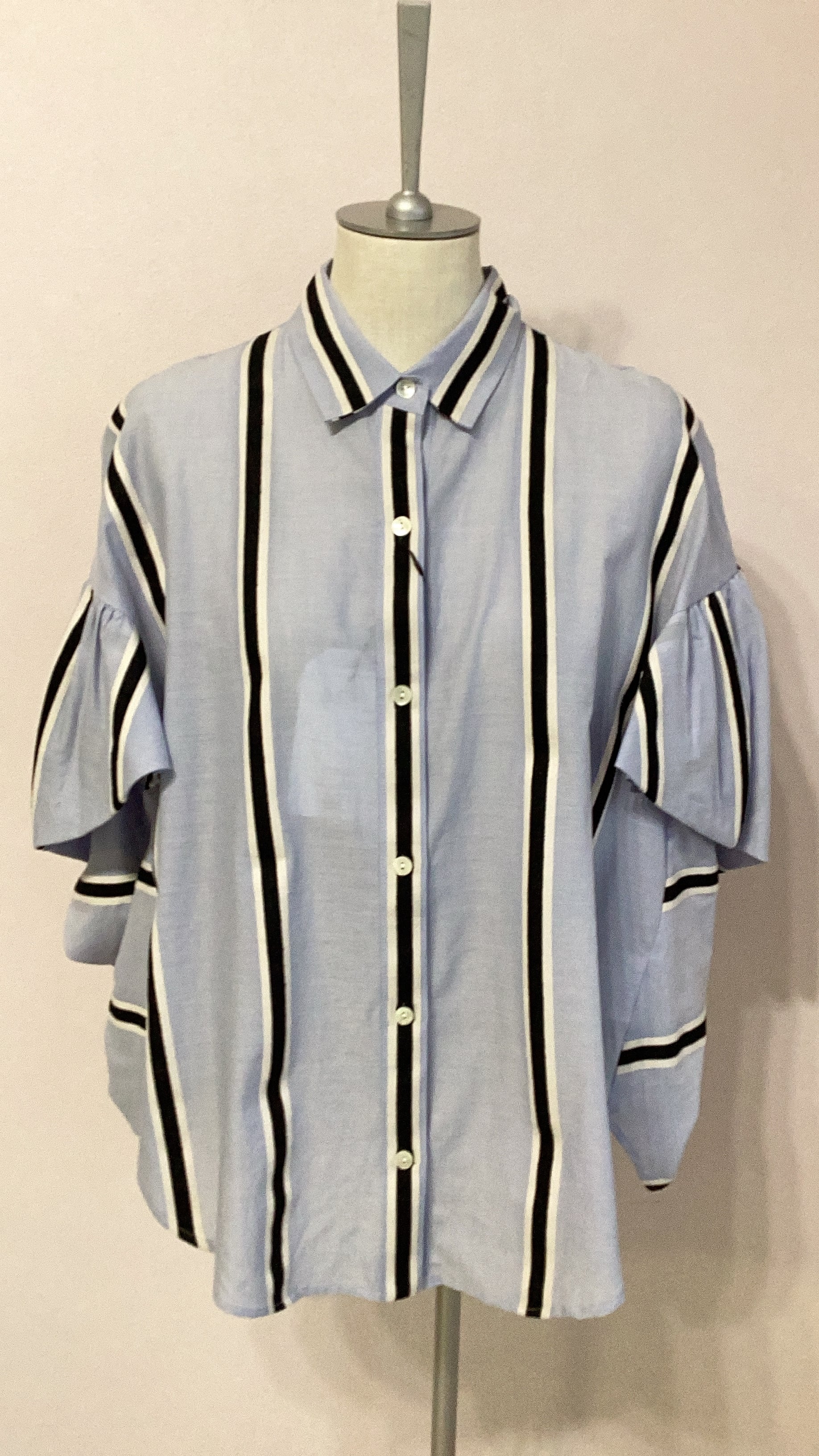 Lallia Mu フレアスリーブ ストライプシャツ No. 2612650 ライトブルー フリーサイズ ラリアムー