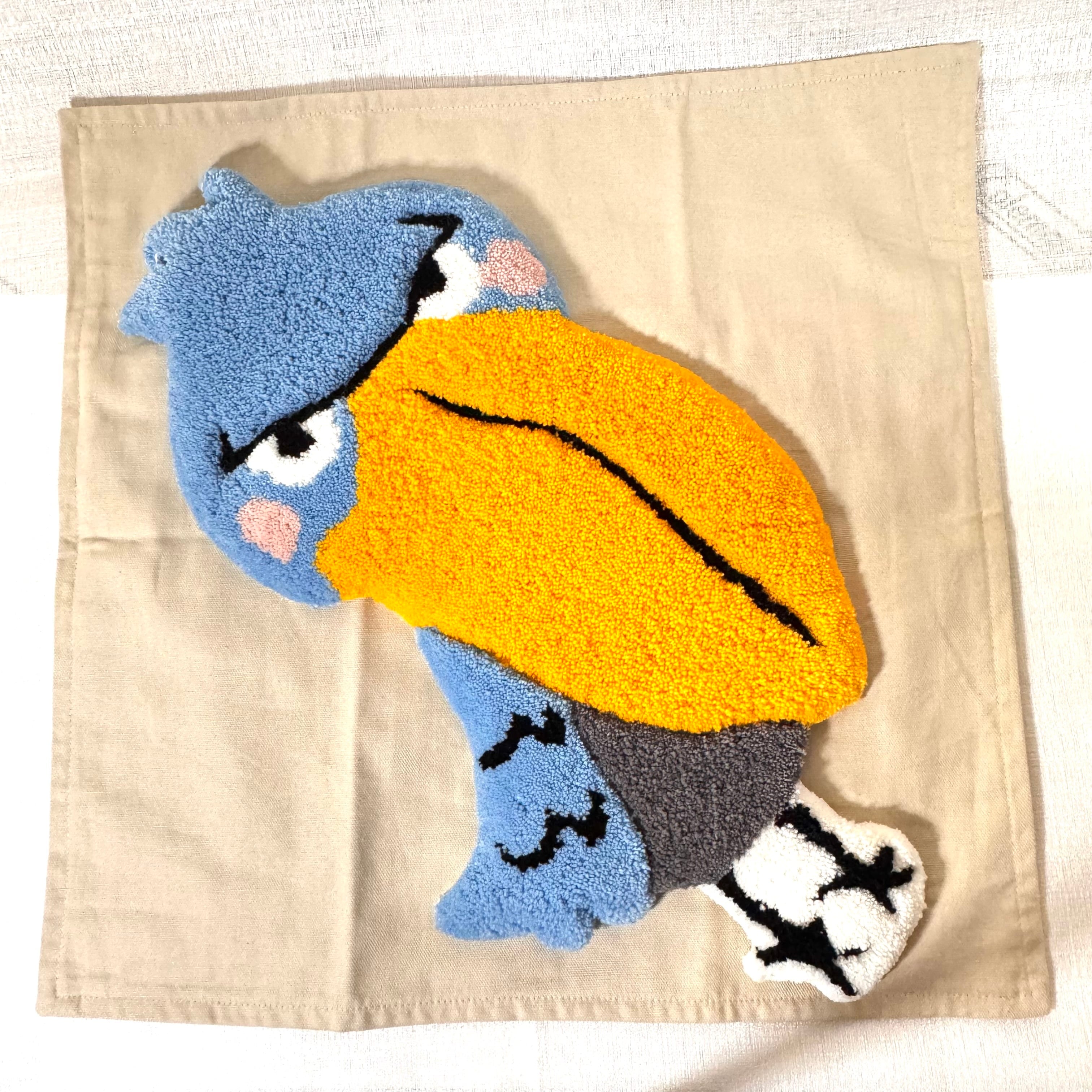デカデカ！全身ハシビロコウさんのクッションカバー | Mofu Rug（モフ