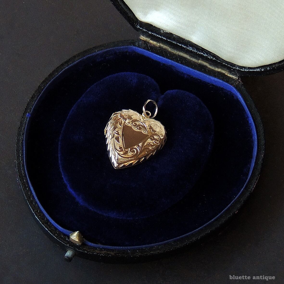 ☆ギルバートクラフト　バレリーナ燭台　ブロンズ　アンティーク　西洋美術品 英国アンティークジュエリー 9ctゴールド ハートロケット【忘れな草