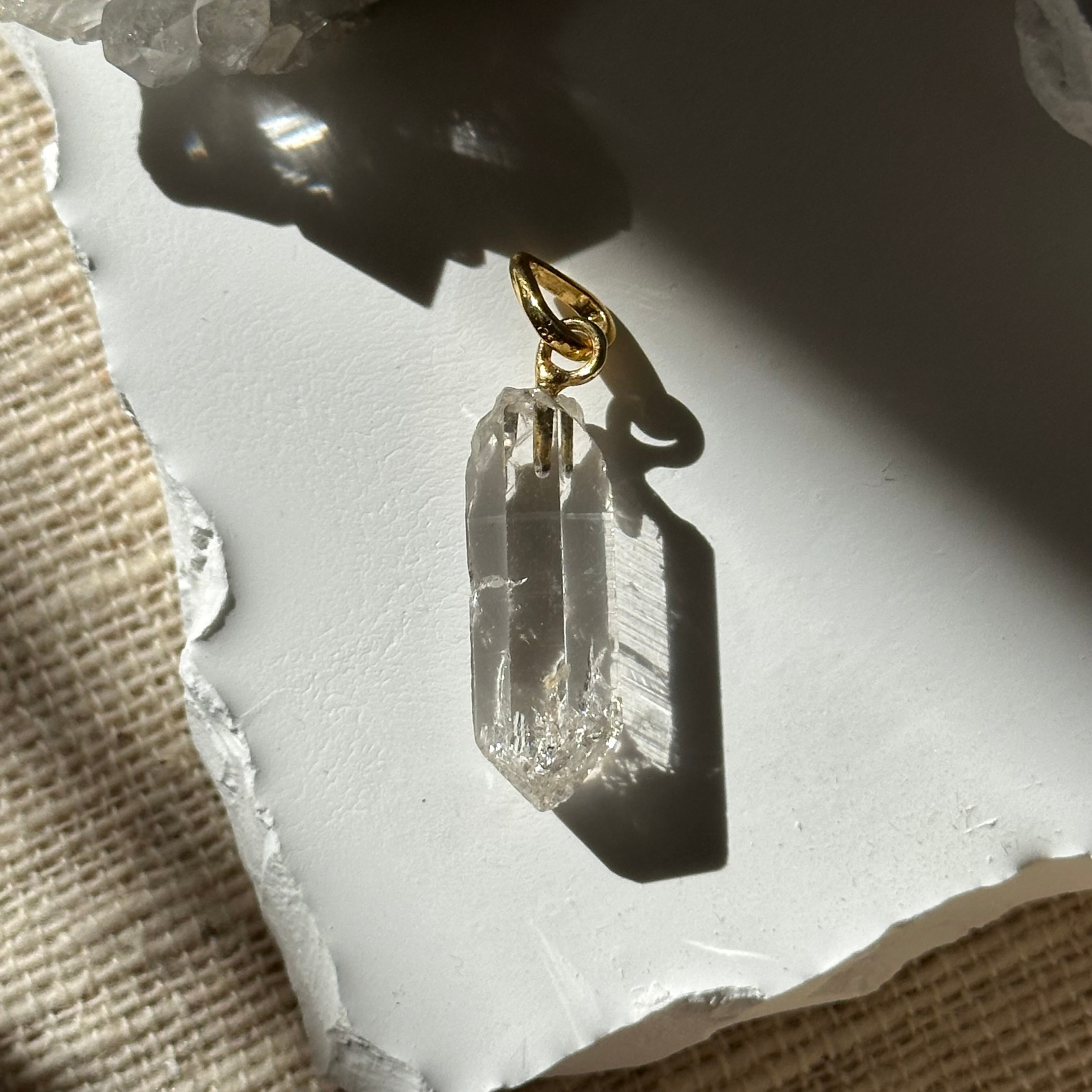 ドラゴンタートル　龍亀【ゴールド ルチル クォーツ】 ブラジル産 ゴールド ルチル クォーツ】 ドラゴンタートル 龍亀 ブラジル産 Gold