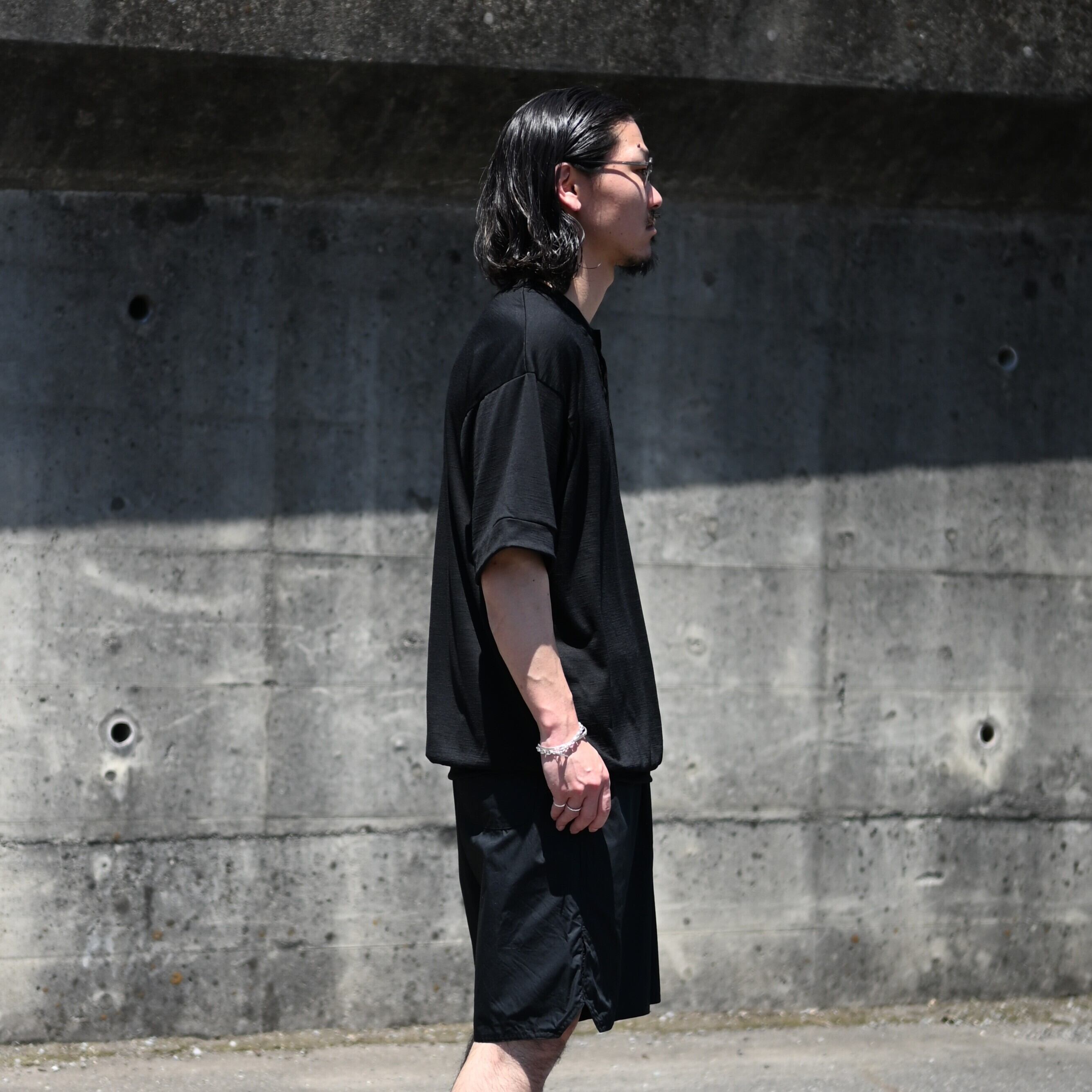 INTERIM / EXTRA FINE MERINO WOOL JERSEY HENRY OVER S/S TEE | GANKO