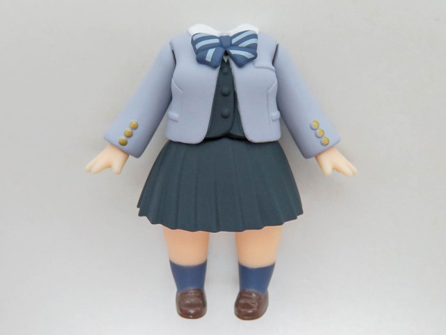 再入荷【2055】 和泉沢愛生  体パーツ 制服　ねんどろいど