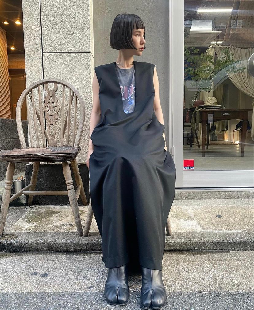 ANNIK アニックDeep u dress twill black