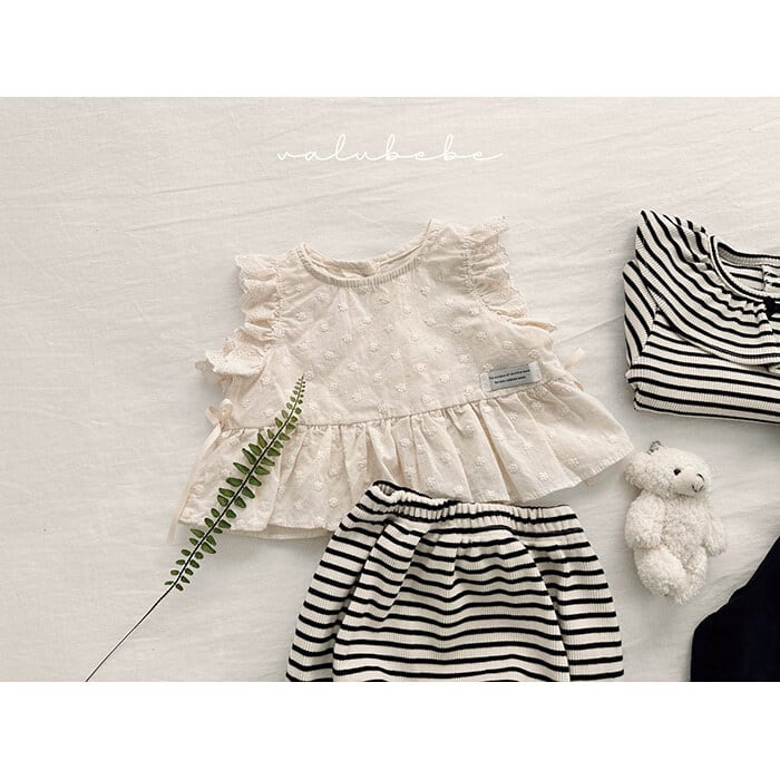 B552【即納】rile wings cape