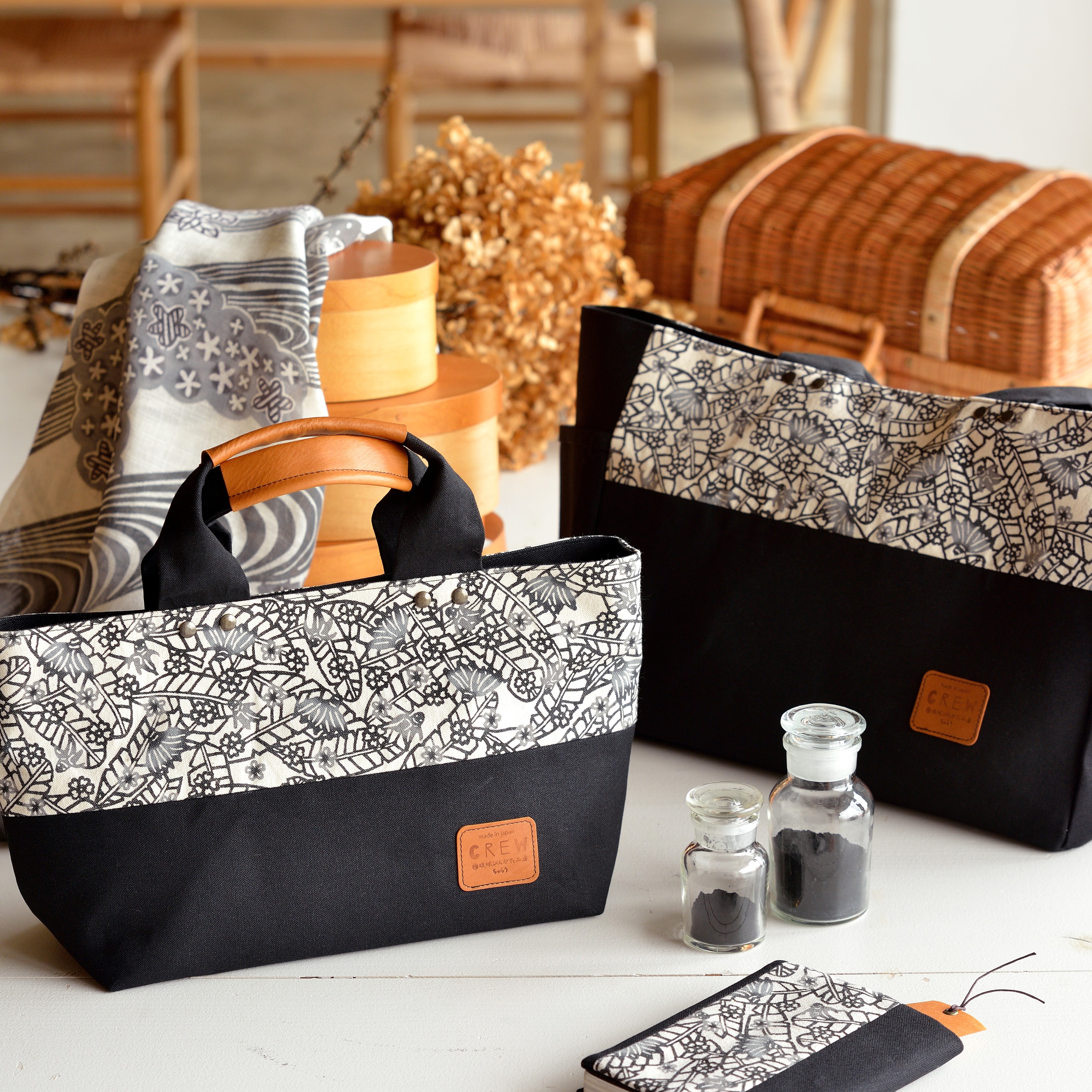 モノトーンびんがたCREW よこトート 小 | 琉球びんがた工房ちゅらり